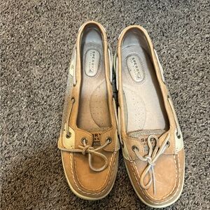 Women’s sperry boat shoes
